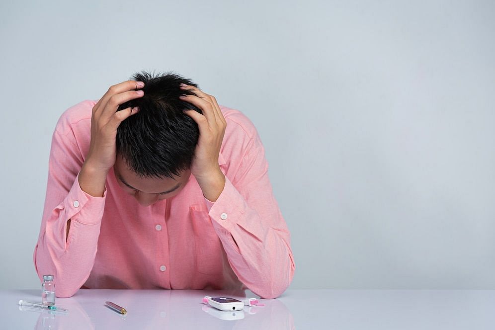 Diabetes can be difficult to manage. (Image via Freepik/Jcomp)